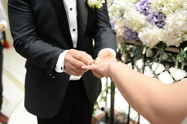svatba a prsteny